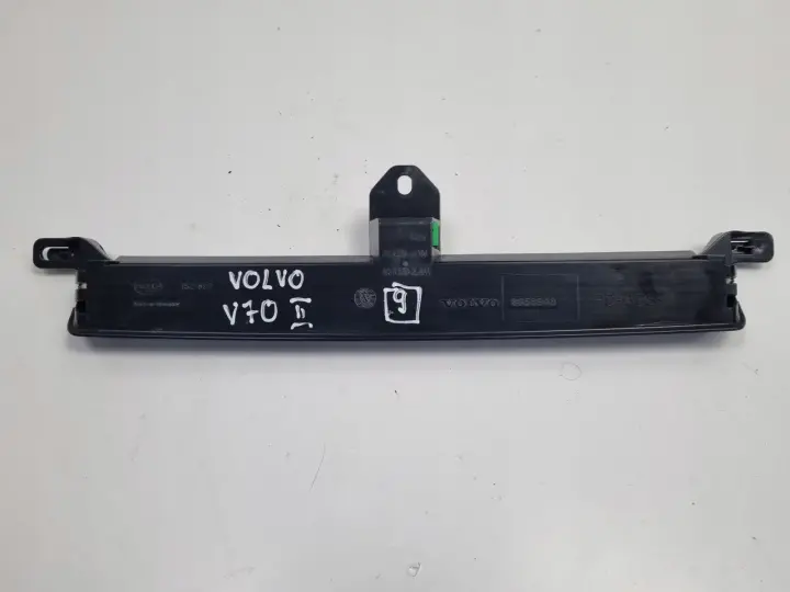 Volvo XC70 I V70 II lift TRZECIE ŚWIATŁO STOP Stopu 8658948