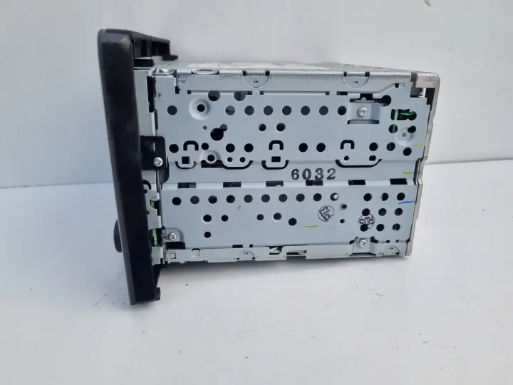 Volvo S60 I XC70 I V70 II RADIOODTWARZACZ CD Radio HU-603 8651152