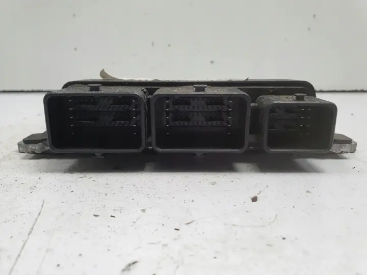 Renault Megane IV 1.6 STEROWNIK SILNIKA komputer 237105990S