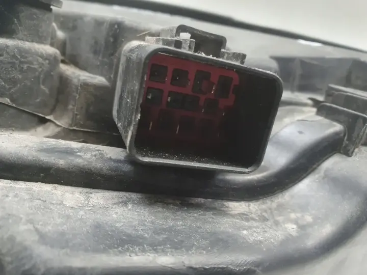 Volvo S80 II V70 III LIFT PRZEDNIA LAMPA PRAWA PRAWY PRZÓD europa 31420020