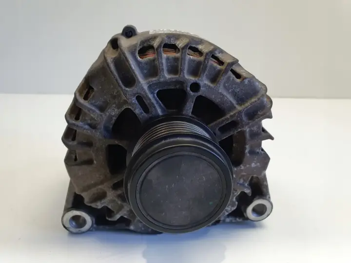 Volvo V70 III 1.6 D D2 ALTERNATOR valeo 30659390