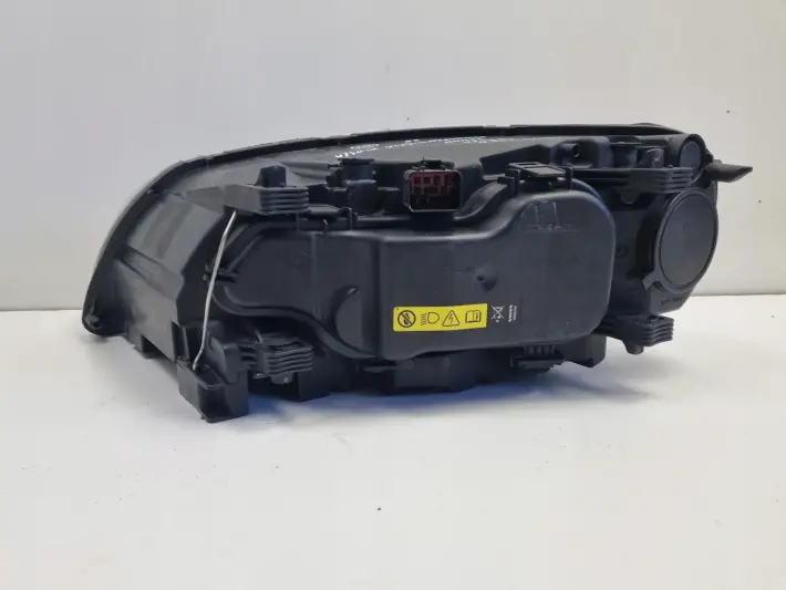 Volvo S80 II V70 III 06-16r PRZEDNIA LAMPA PRAWA PRAWY PRZÓD xenon 31214348
