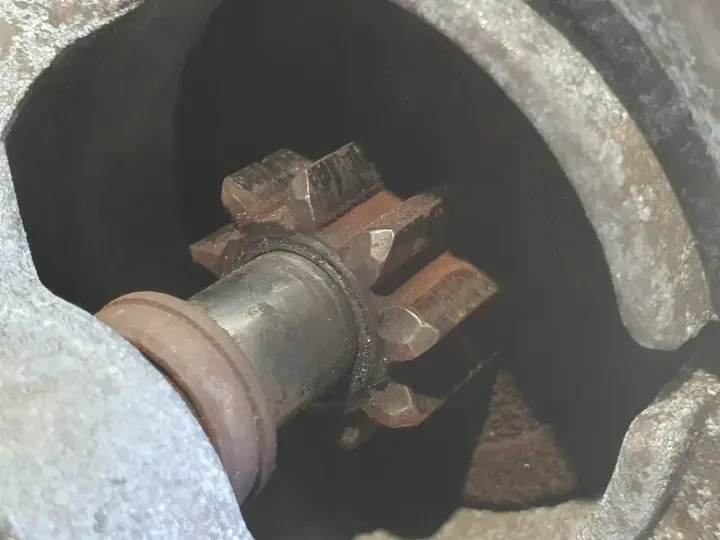 Volvo XC90 2.4 D5 ROZRUSZNIK bosch 0001109264