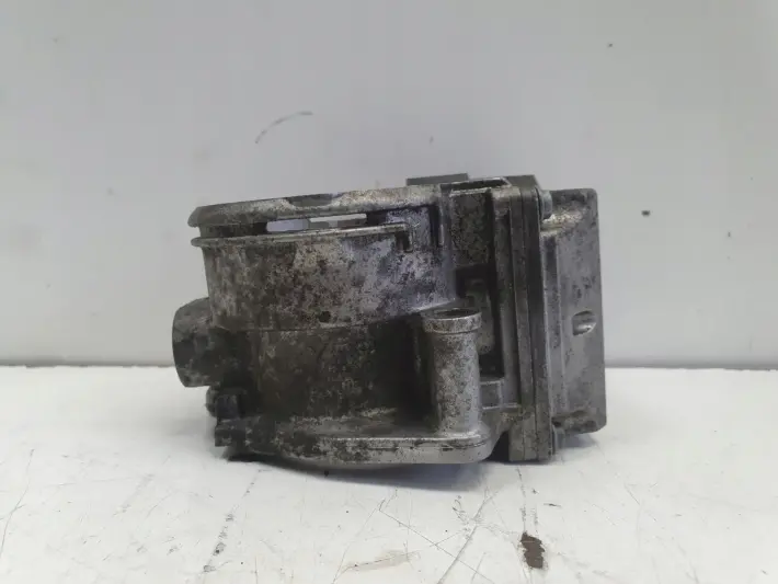 Audi A4 B7 2.0 TDI PRZEPUSTNICA 03G128063J