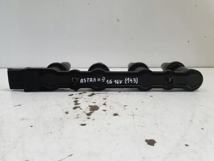 Opel Astra III H 1.6 16V CEWKA ZAPŁONOWA 413720321