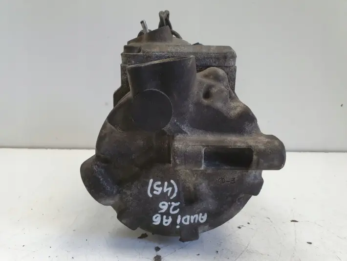 Audi A4 B5 2.6 V6 SPRĘŻARKA KLIMATYZACJI pompa 4D0260808