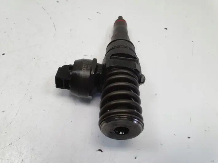 VW Caddy III 2.0 SDI POMPOWTRYSKIWACZ wtrysk 038130073AP