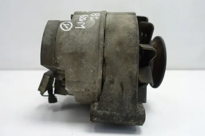 Mercedes W123 280CE 2.8 ALTERNATOR oryginał