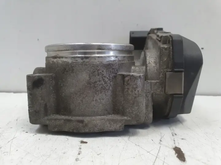 BMW E87 E90 2.0 i PRZEPUSTNICA 7561066