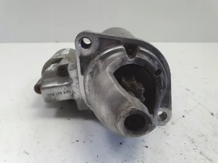 BMW E87 E90 2.0 i ROZRUSZNIK bosch 001138002 7589352