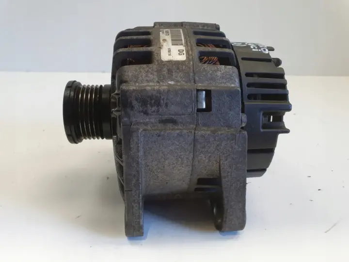 Opel Vivaro 1.9 DCI ALTERNATOR VALEO