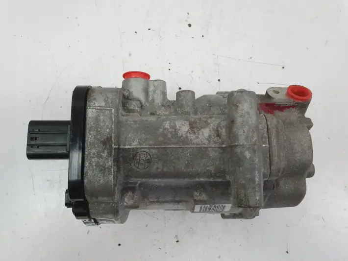 Toyota Corolla E21 SPRĘŻARKA KLIMATYZACJI kompresor 042400-1202