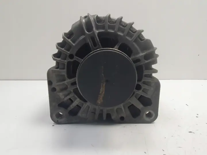 Renault Megane III 1.5 DCI ALTERNATOR 231000026R valeo