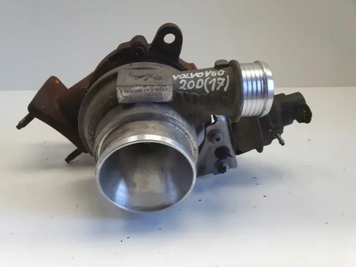 Volvo S60 II V60 2.0 D3 TURBOSPRĘŻARKA turbo 31331331