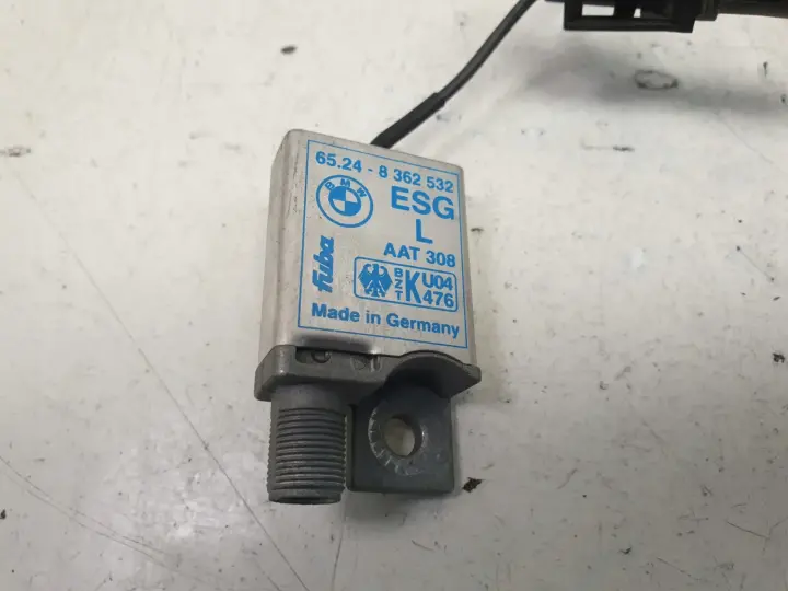 BMW E39 WZMACNIACZ ANTENY antenowy TV 8362532