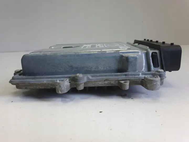 Volvo XC60 2.4 D5 STEROWNIK SILNIKA komputer 31392982