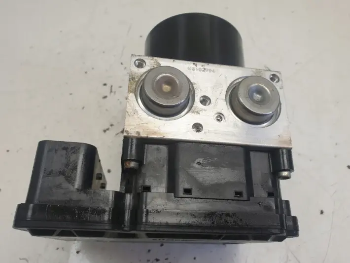 Volvo V70 III S80 II POMPA ABS hamulcowa 30681619