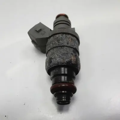 Audi A3 8LGolf IV 1.8 20V WTRYSKIWACZ wtrysk 06A906031A