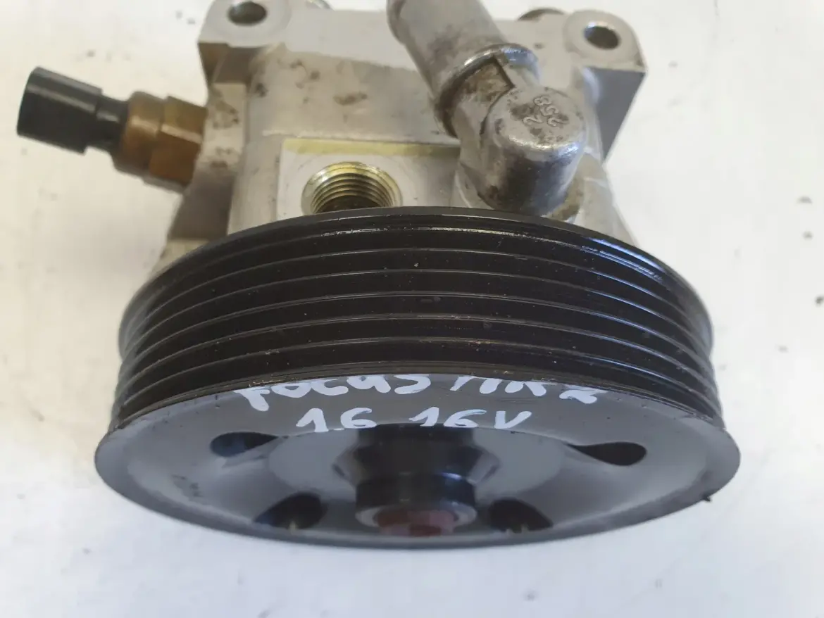 Ford Focus MK2 II 1.6 16V POMPA WSPOMAGANIA