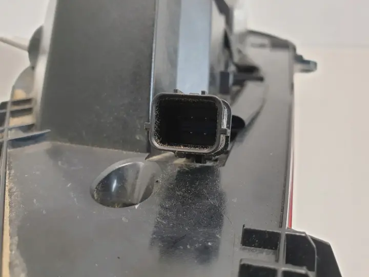 Hyundai Santa Fe IV TYLNA LAMPA PRAWA prawy tył
