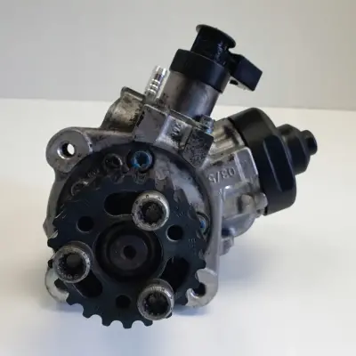 VW Passat B6 2.0 TDI POMPA WTRYSKOWA paliwa 0445010507