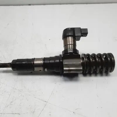 VW Passat B6 2.0 TDI POMPOWTRYSKIWACZ wtrysk 03G130073T