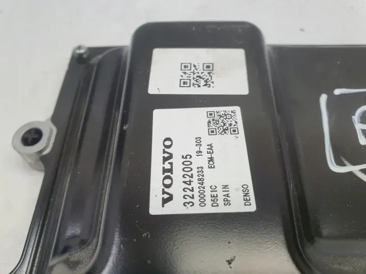 Volvo V60 II 2.0 D4 STEROWNIK SILNIKA komputer MODUŁ 32242005