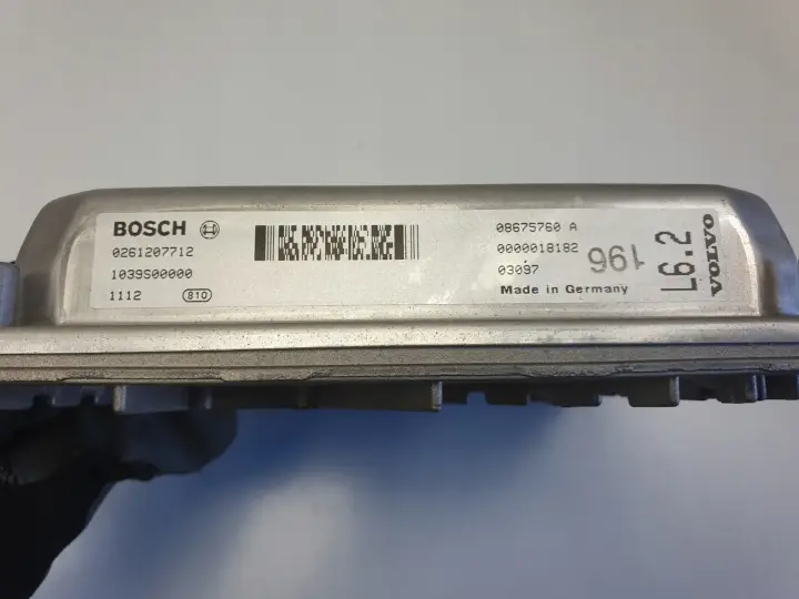 Volvo S60 I 2.5 I KOMPUTER SILNIKA sterownik 0261207712 08675760A
