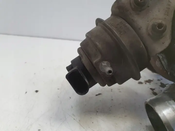 Volvo XC60 S60 V60 II 2.0 D3 TURBOSPRĘŻARKA turbo 31493379