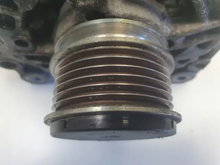 VW Golf V 2.0 SDI ALTERNATOR Bosch 06F903023D 110A