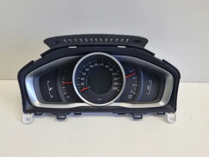 Volvo VOLVO S60 II V60 I Diesel LICZNIK ZEGARY Europa 31327747