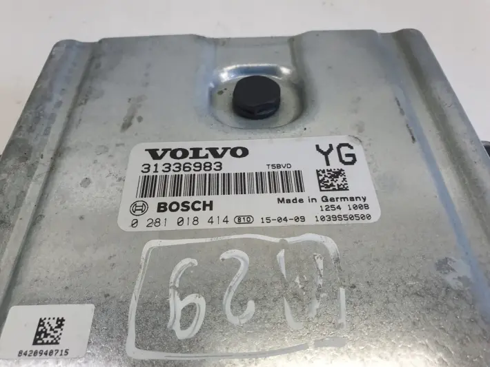 Volvo XC60 2.4 D5 STEROWNIK SILNIKA komputer 31392982