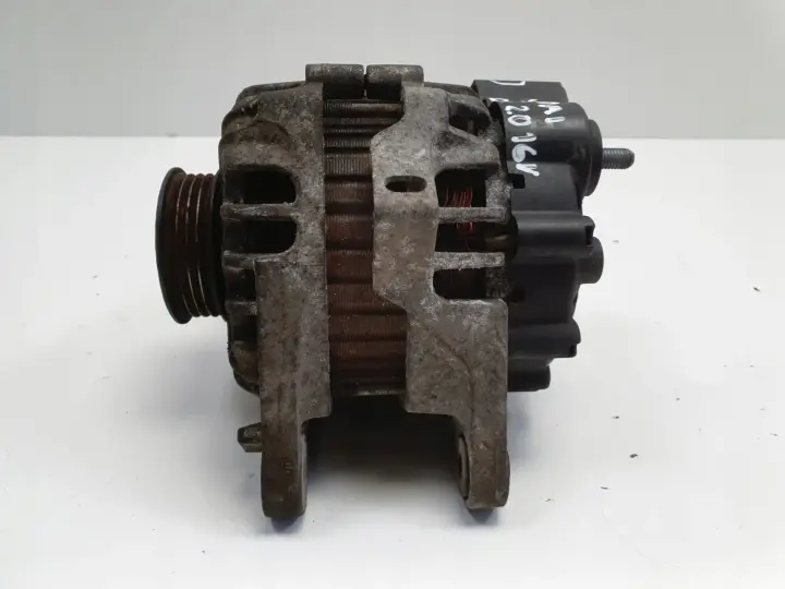 Hyundai Coupe II 2.0 16V ALTERNATOR valeo 2655635 90A