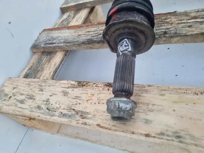 Subaru OUTBACK IV 2.0 D PRAWA TYLNA PÓŁOŚ półośka prawy tył Automat