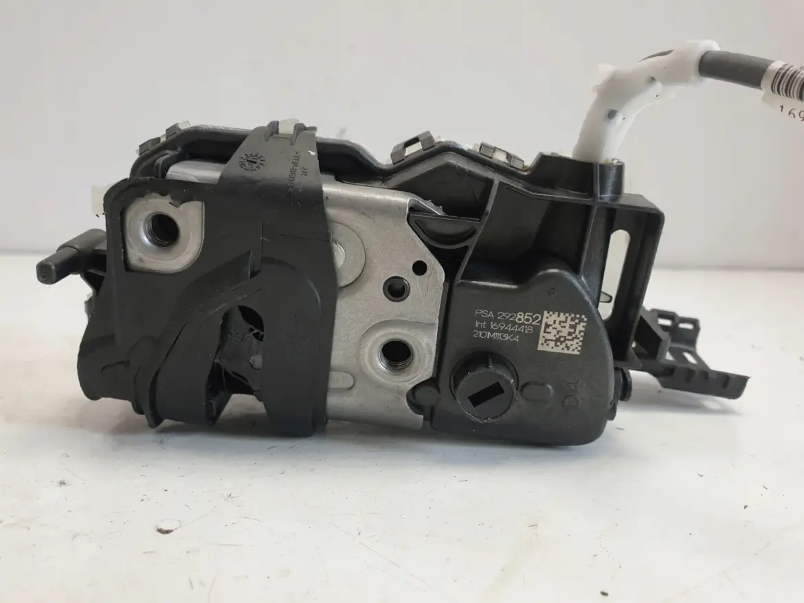 Opel Corsa F ZAMEK DRZWI prawy tył PASAŻERA 292852