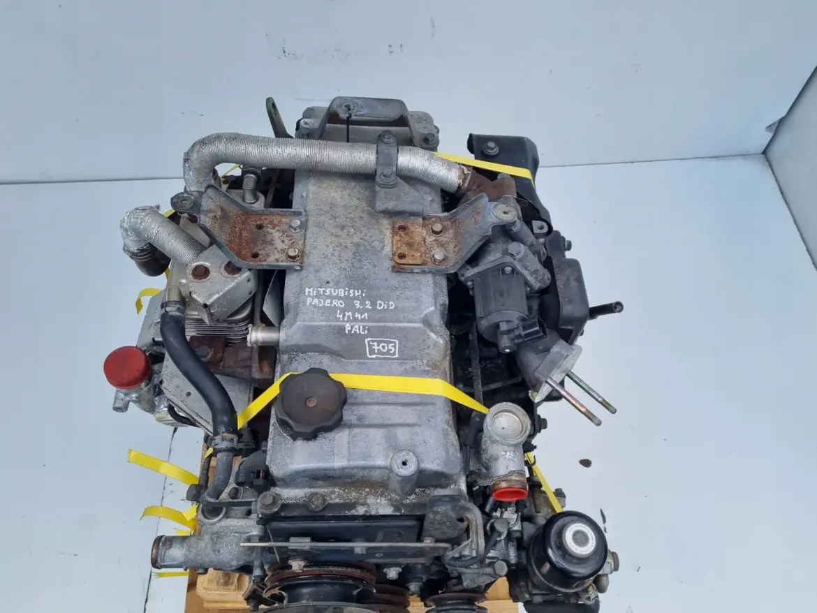 SILNIK KOMPLET Mitsubishi Pajero III 3.2 DID 154tyś 4M41