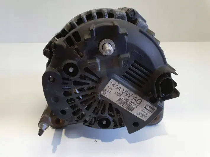 Audi A3 II 8P 1.9 TDI ALTERNATOR Valeo 06F903023C 140A