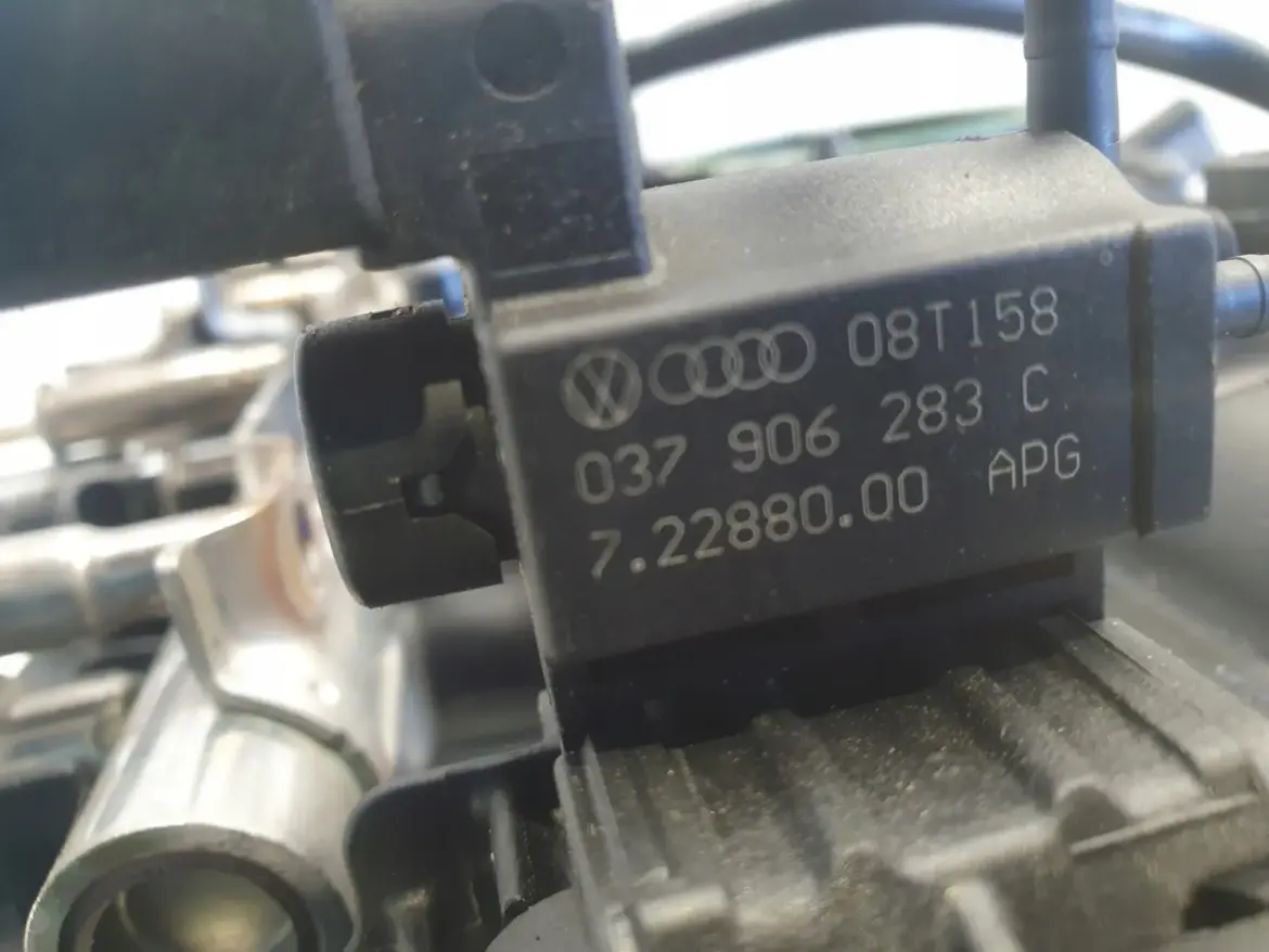 Audi A4 B8 2.0 TFSI KOLEKTOR SSĄCY 06H133185T
