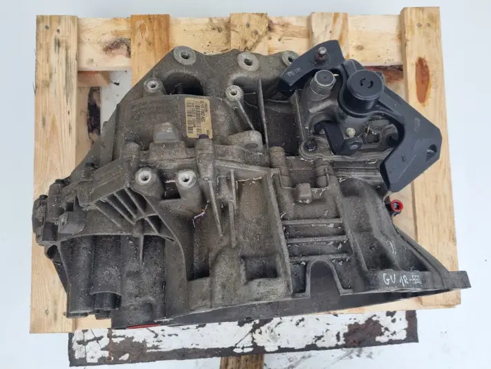 Volvo S60 II V60 2.0 D4 SKRZYNIA BIEGÓW manualna GU1R-7002-AEC
