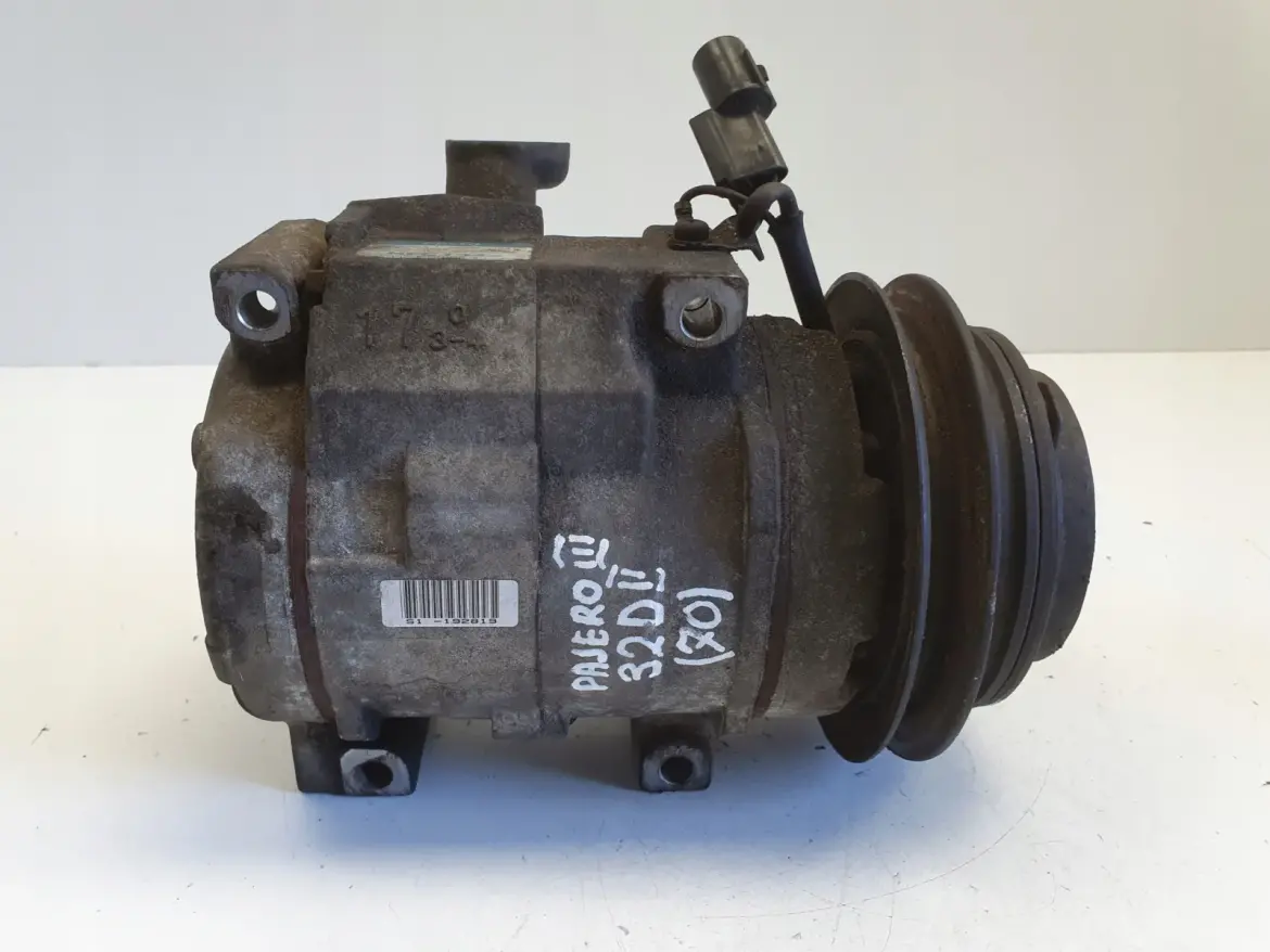 Mitsubishi Pajero III 3.2 DID SPRĘŻARKA KLIMATYZACJI 447220-3657