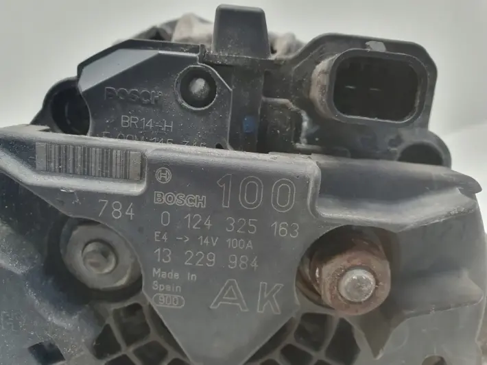 Opel Astra III H 1.8 16V ALTERNATOR bosch 0124325163