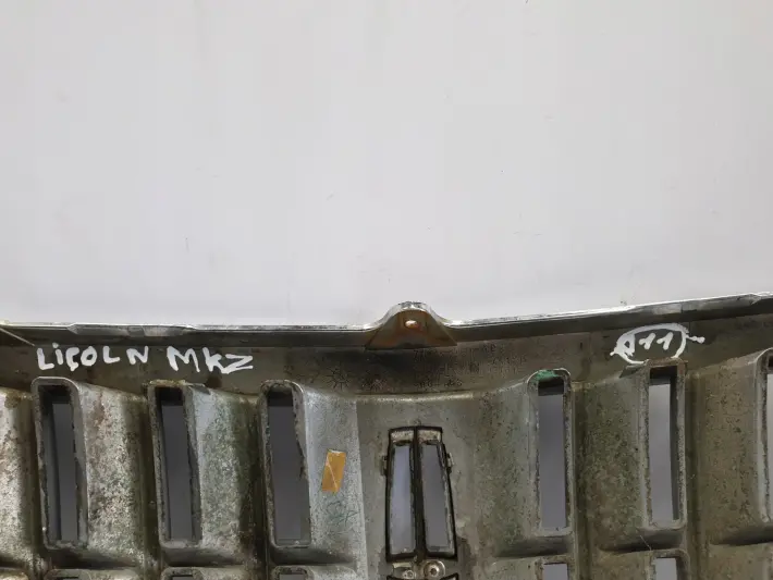 Lincoln MKZ Zephyr PRZEDNIA ATRAPA CHŁODNICY GRILL
