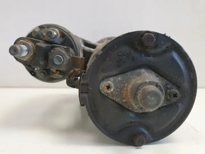 BMW E90 1.8 2.0 i ROZRUSZNIK bosch 0001108196