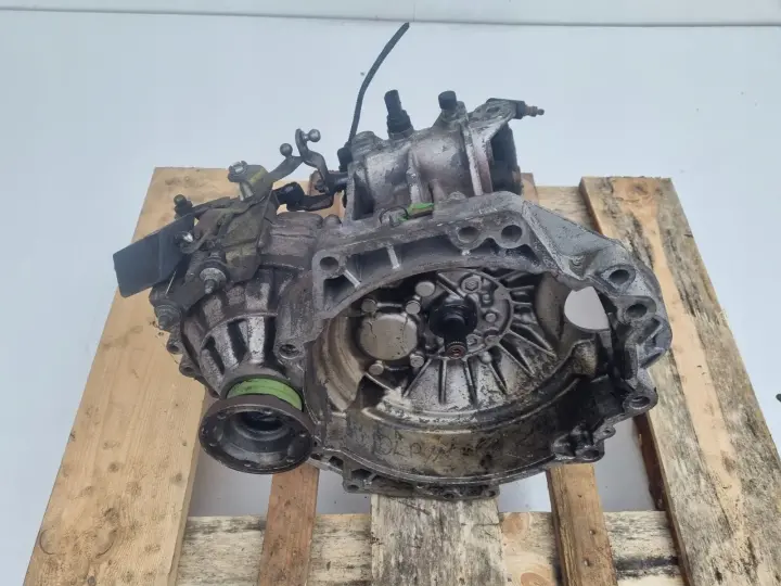 VW Bora 1.6 16V SKRZYNIA BIEGÓW DUW manualna MANUAL