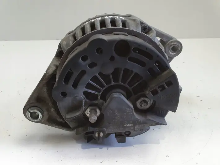 Opel Vectra C 1.8 16V ALTERNATOR bosch 0124425009 YU 120A