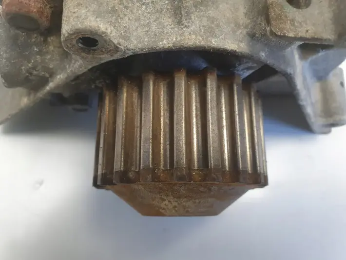 Citroen C5 III 2.0 16V RFJ OBUDOWA POMPY WODY pompa wody 9670557580