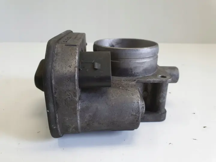 VW Bora 1.9 SDI PRZEPUSTNICA 038128063C