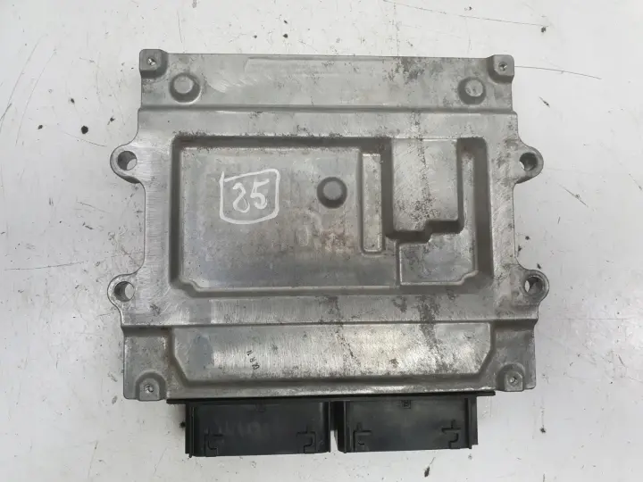 Volvo V40 II 2.0 D STEROWNIK SILNIKA komputer 31312486