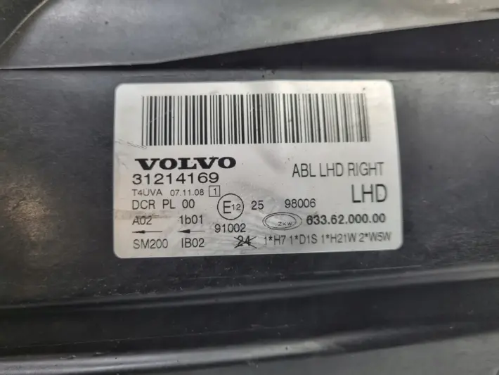 Volvo S80 II V70 III 06-16r PRZEDNIA LAMPA PRAWA PRAWY PRZÓD skręt 31214169