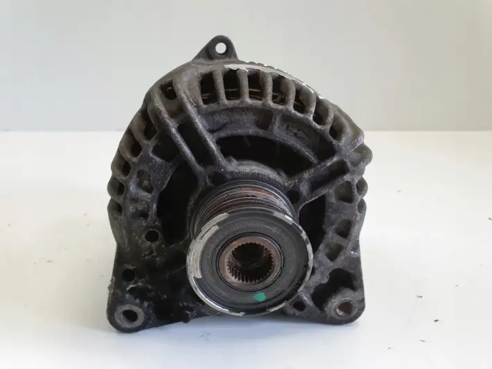 Opel Vivaro Trafic 2.0 DCI ALTERNATOR bosch 0124525137